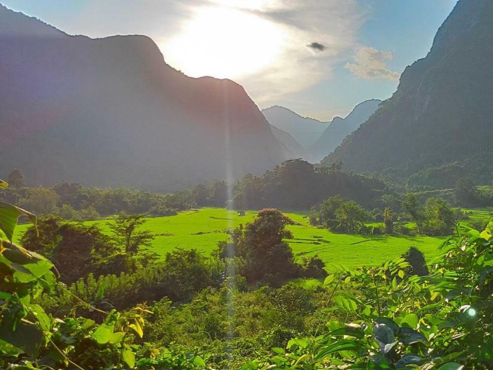 Sunset Bungalows & Gh Muang Ngoi Dış mekan fotoğraf